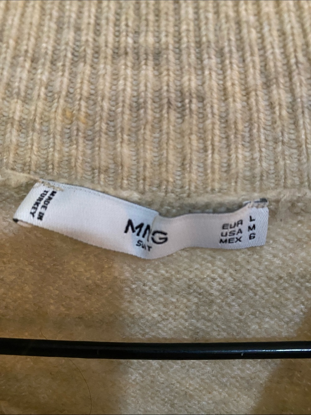 Mango Cream Ruffle-Hem Crewneck Sweater - Picture 4 of 4